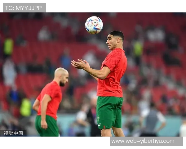 阿什拉夫请假四天回国观看国家德比与母队和好友同场竞技